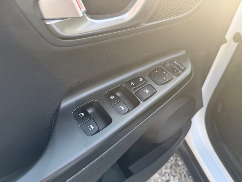 Hyundai Kona 1,0 T-GDi Essential DCT 5d