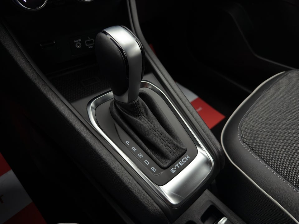 Renault Captur 1,6 E-Tech Intens 5d