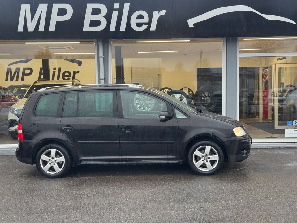 VW Touran 2,0 TDi 140 Trendline 5d