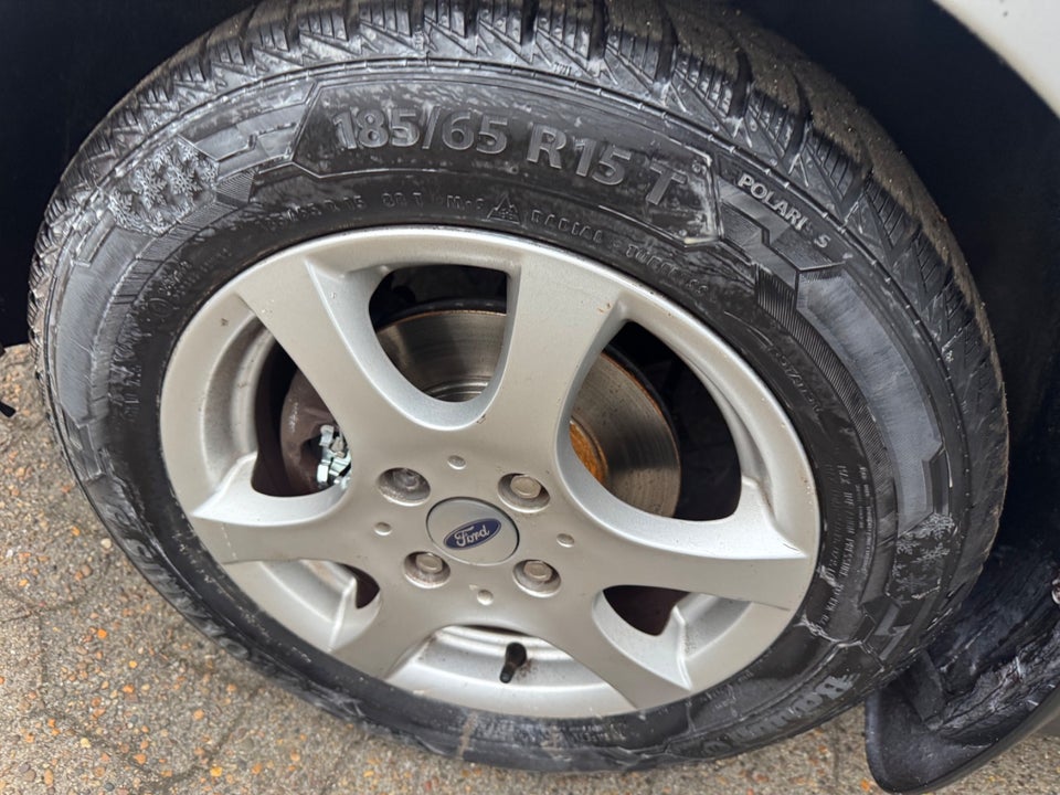 Ford Focus 1,6 Ambiente 3d