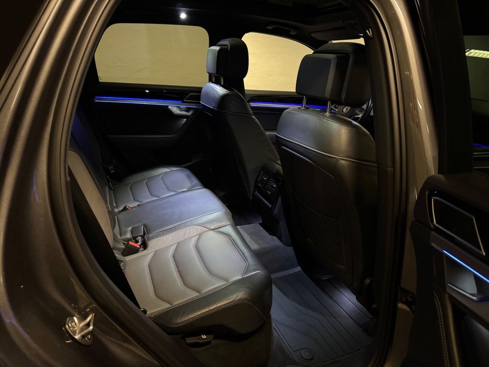 VW Touareg 3,0 TDi 286 R-line aut. 4Motion 5d