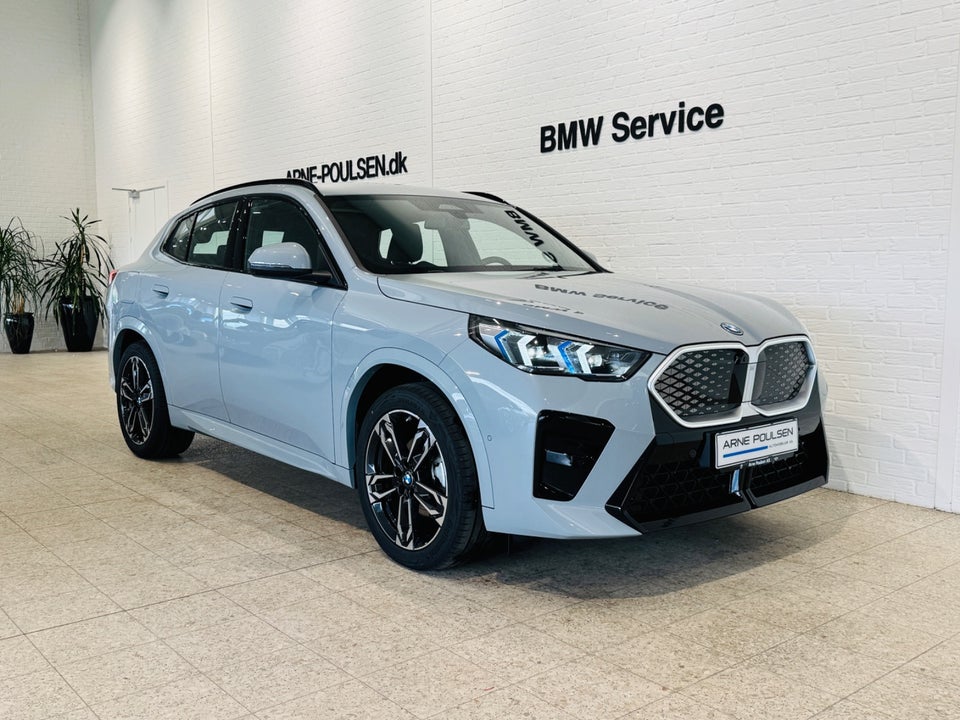 BMW iX2 eDrive20 Fully Charged 5d