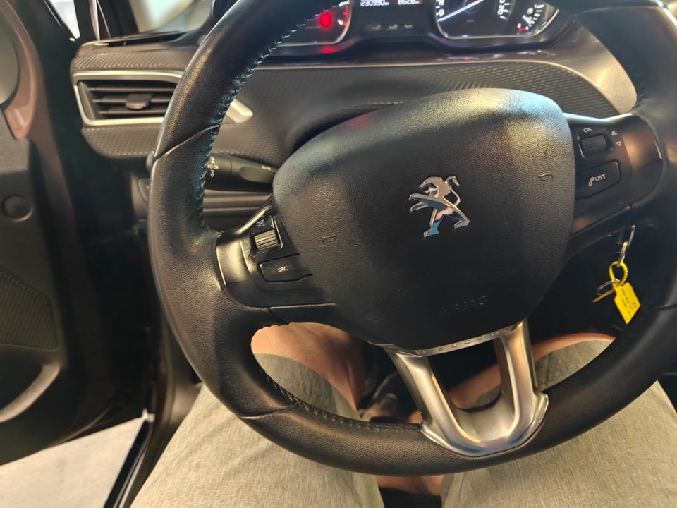 Peugeot 2008 1,2 VTi 82 Active Motion 5d
