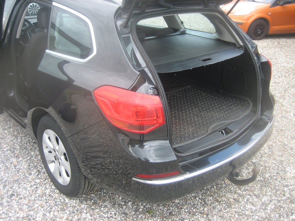 Opel Astra 1,4 T 140 Enjoy Sports Tourer 5d