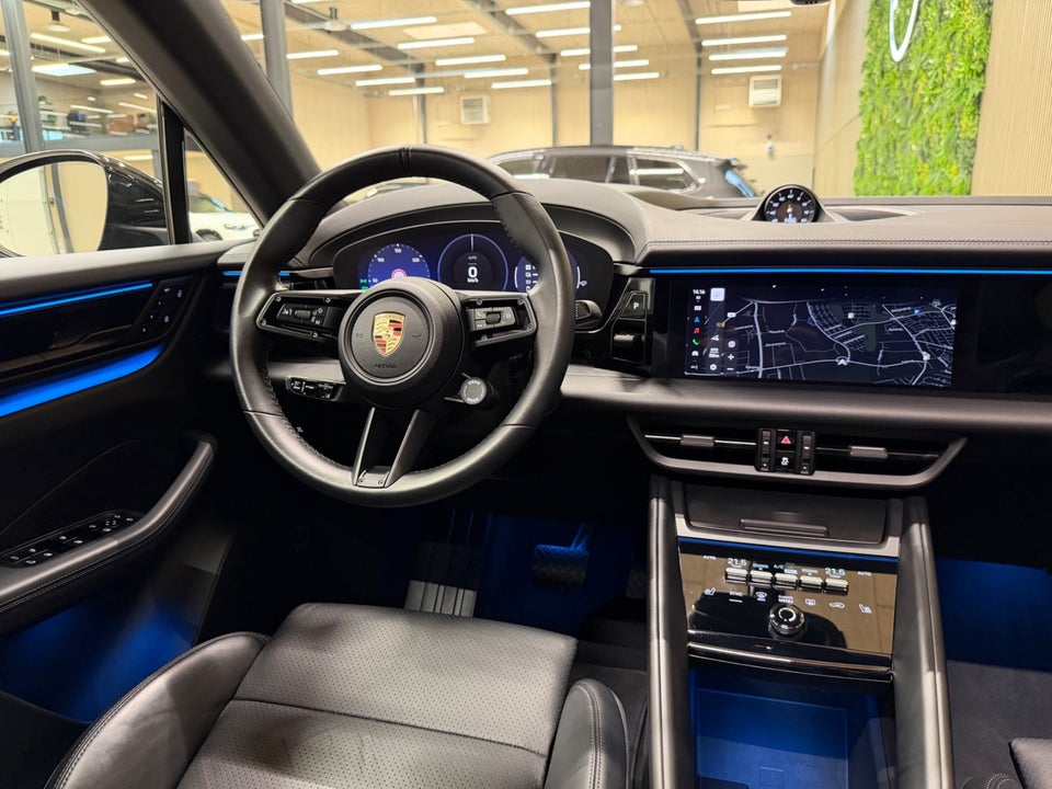 Porsche Macan 4 5d