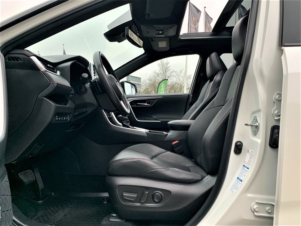 Toyota RAV4 2,5 Plug-in Hybrid Executive AWD-i 5d