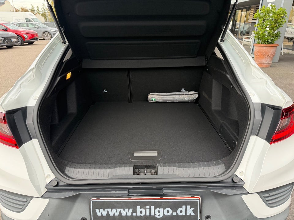 Renault Arkana 1,6 E-Tech Intens 5d