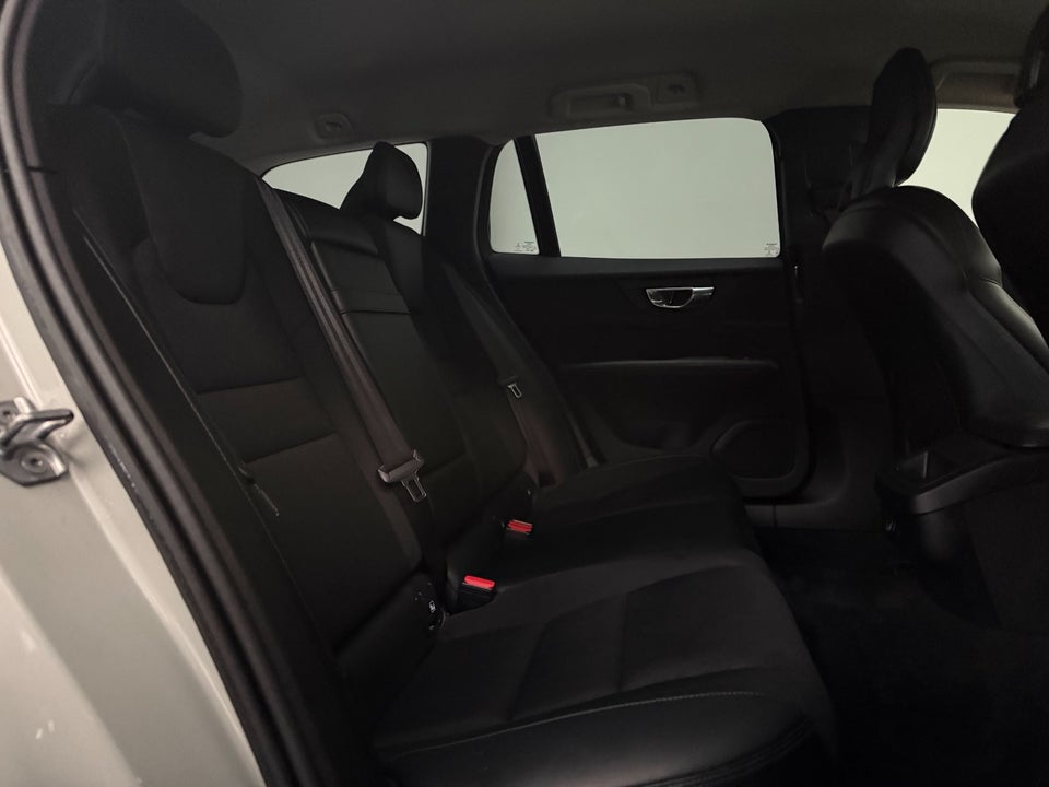 Volvo V60 2,0 D4 190 Momentum aut. 5d