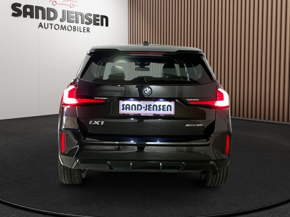 BMW iX1 xDrive30 M-Sport Premium 5d