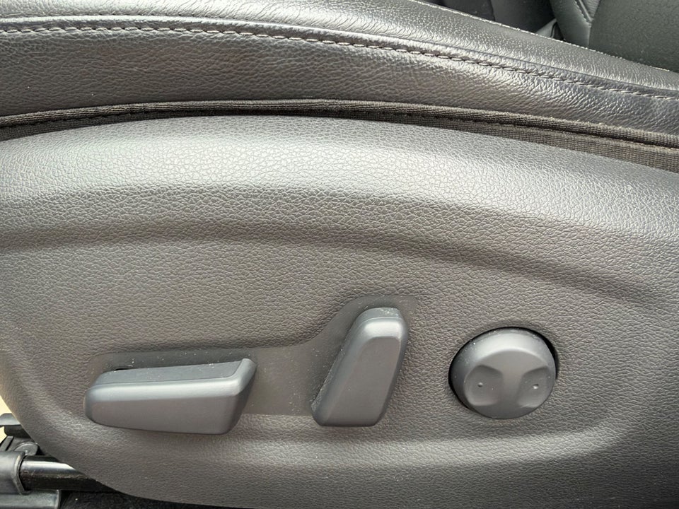 Hyundai Kona 64 EV Premium 5d