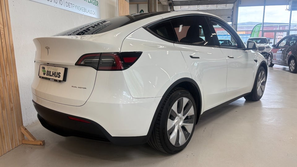 Tesla Model Y Long Range AWD 5d