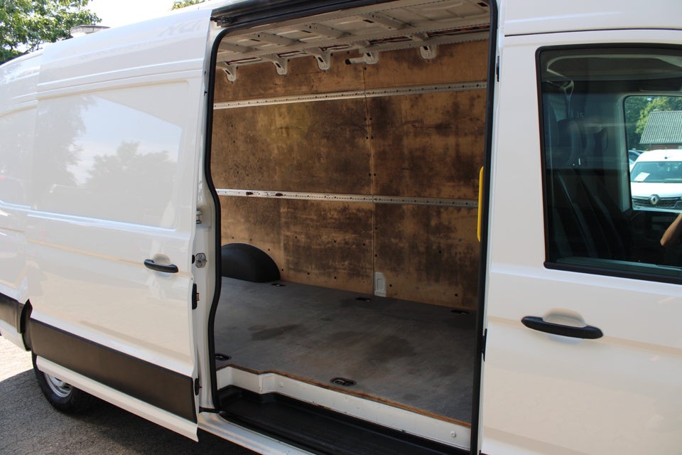 VW Crafter 35 2,0 TDi 177 Kassevogn L3H3