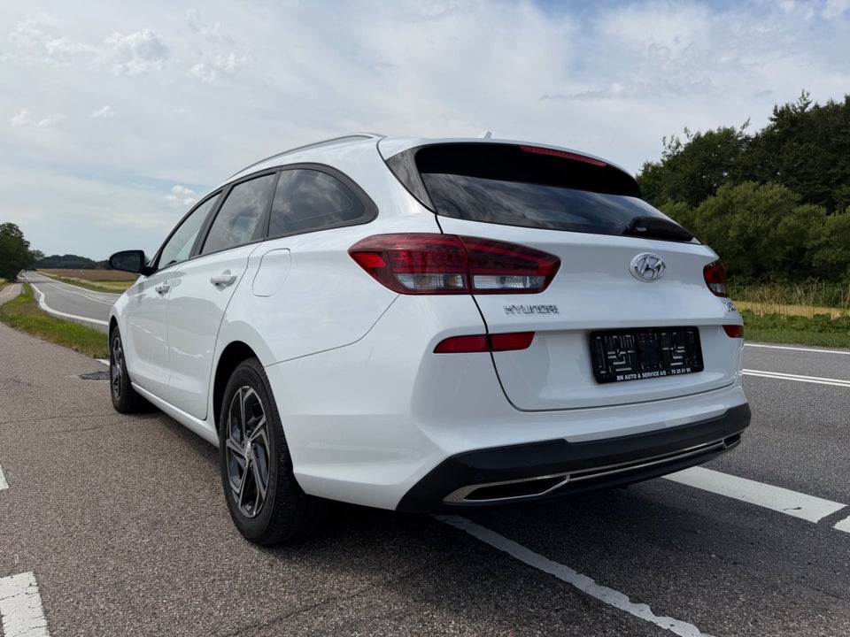 Hyundai i30 1,0 T-GDi Essential stc. DCT 5d