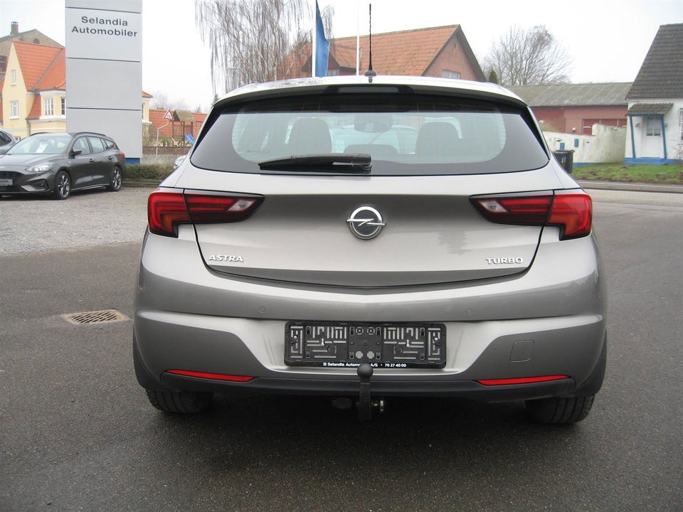 Opel Astra 1,4 T 125 Enjoy 5d