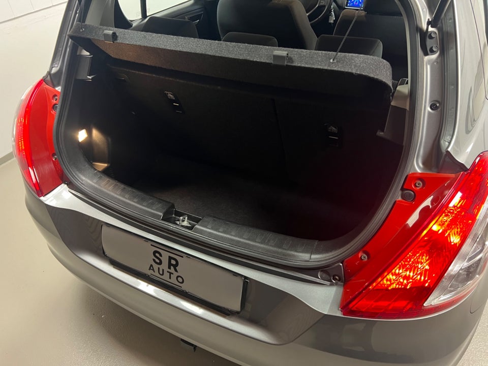 Suzuki Swift 1,2 Dualjet Club 5d