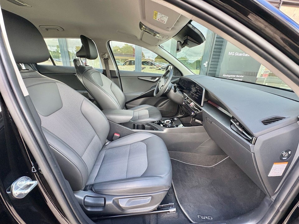 Kia Niro 64 EV Access Plus 5d