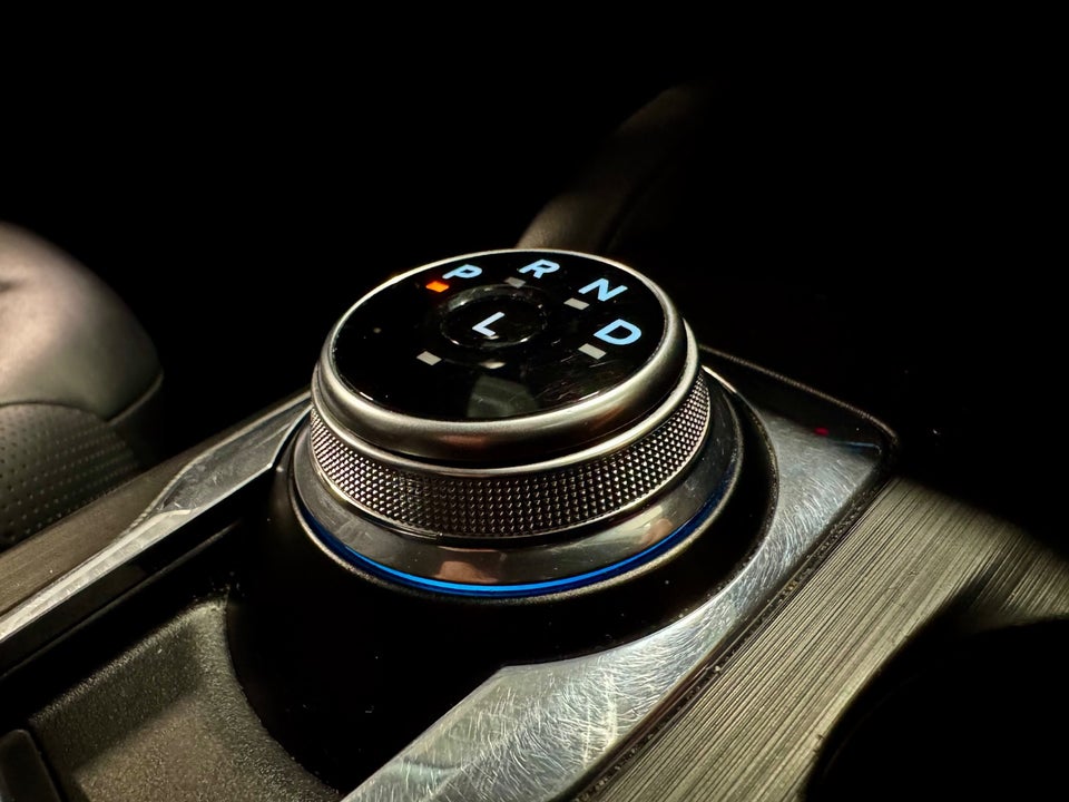 Ford Kuga 2,5 PHEV Vignale CVT 5d