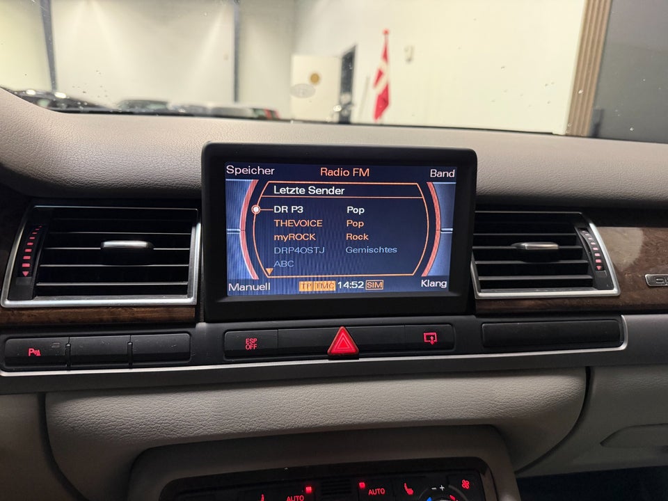 Audi A8 3,7 quattro Tiptr. 4d