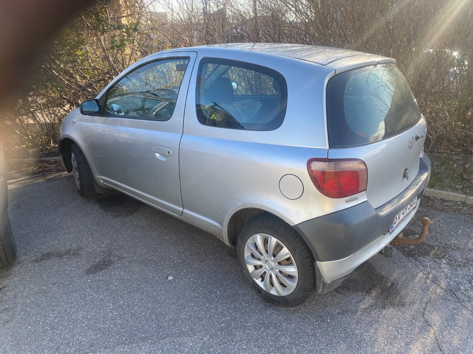 Toyota Yaris 1,0 Luna 3d