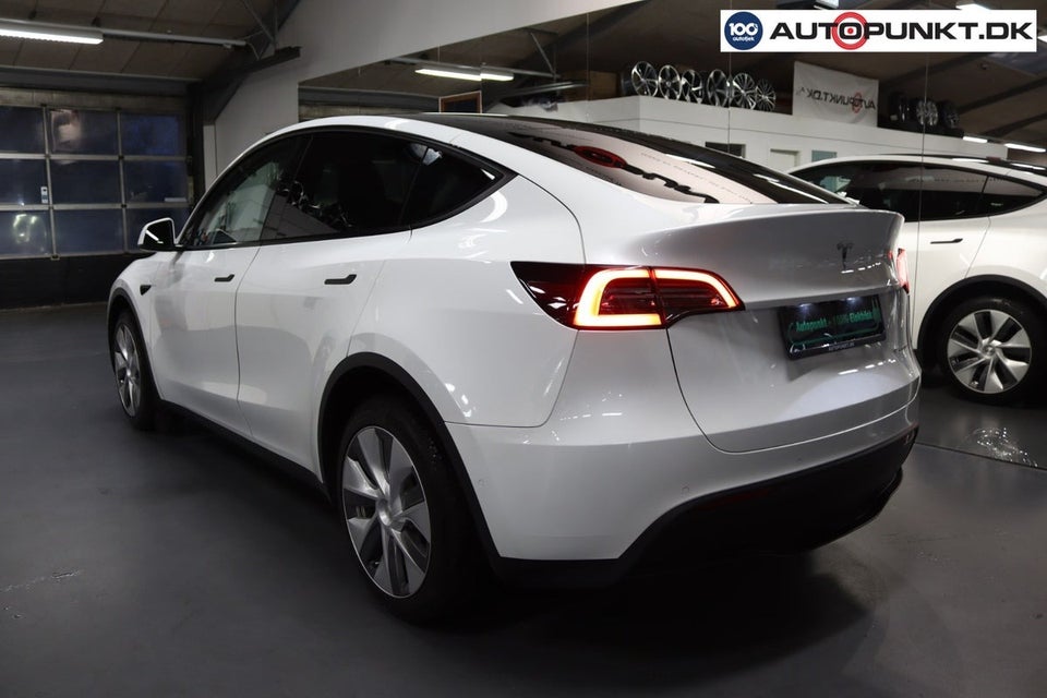 Tesla Model Y Long Range AWD 5d