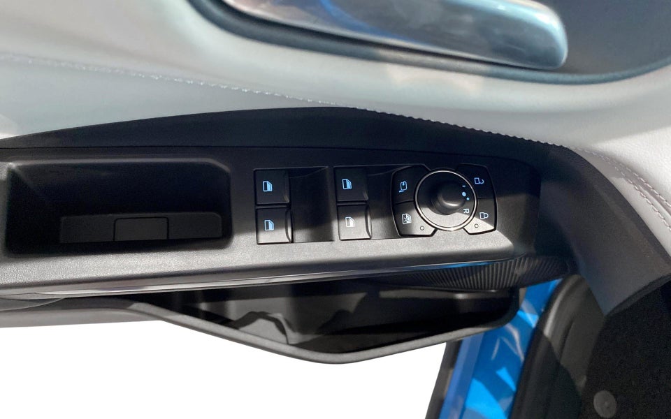 Ford Puma 46 Gen-E Select 5d