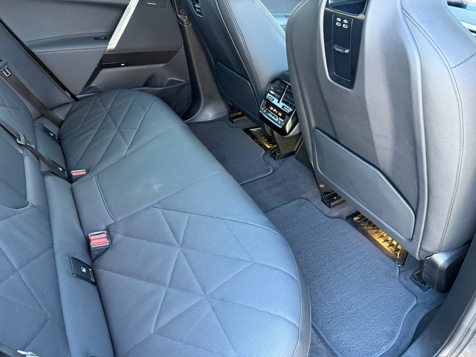 BMW iX xDrive40 Fully Charged 5d