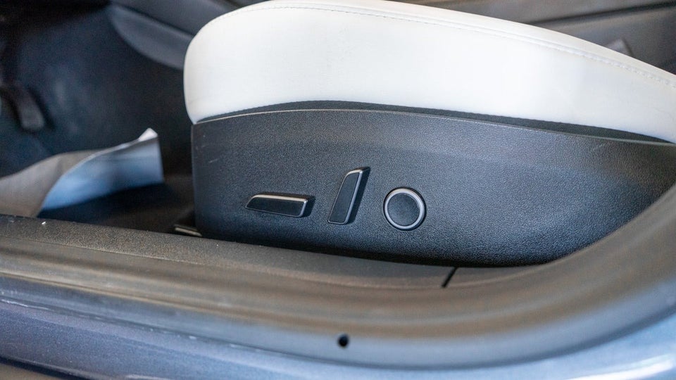 Tesla Model 3 Standard Range+ RWD 4d