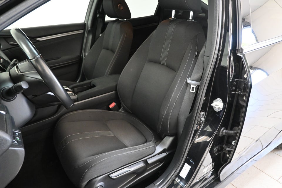 Honda Civic 1,0 VTEC Turbo Elegance 5d