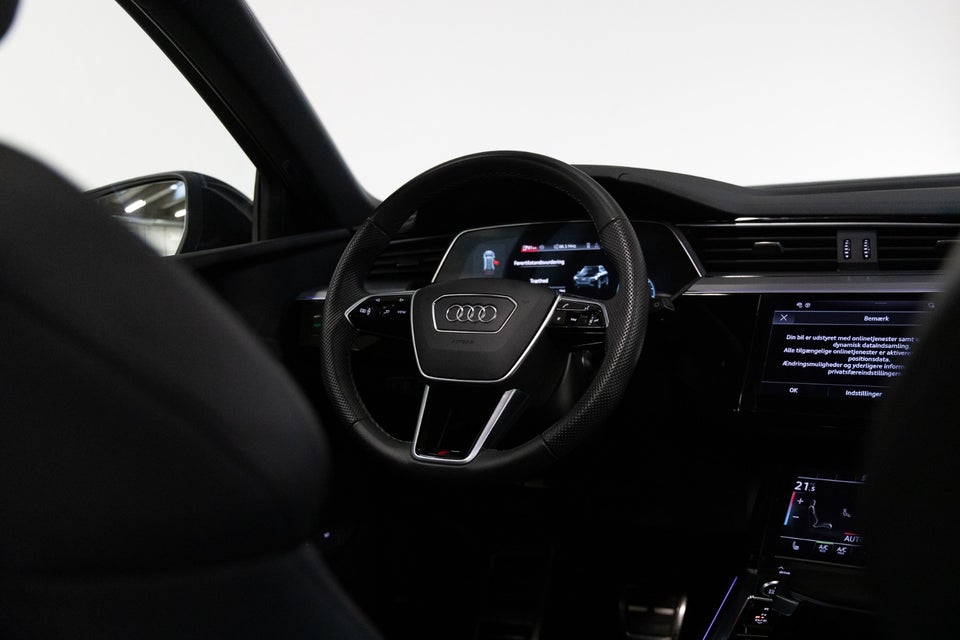 Audi Q8 e-tron 55 Advanced S-line quattro 5d