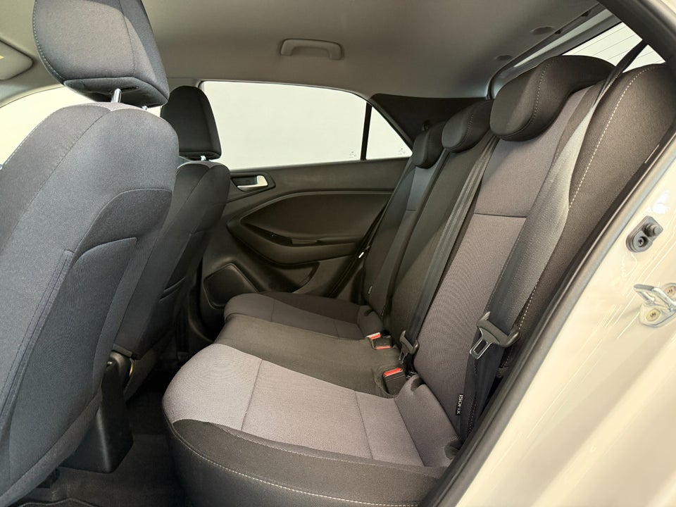 Hyundai i20 1,0 T-GDi Trend DCT 5d