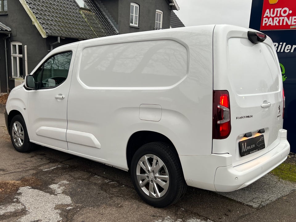 Peugeot Partner 1,5 BlueHDi 100 L2V2 Ultimate Van