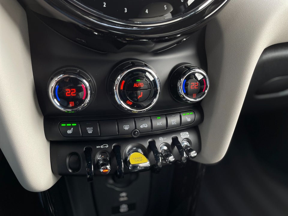 MINI Cooper SE Classic Trim 3d