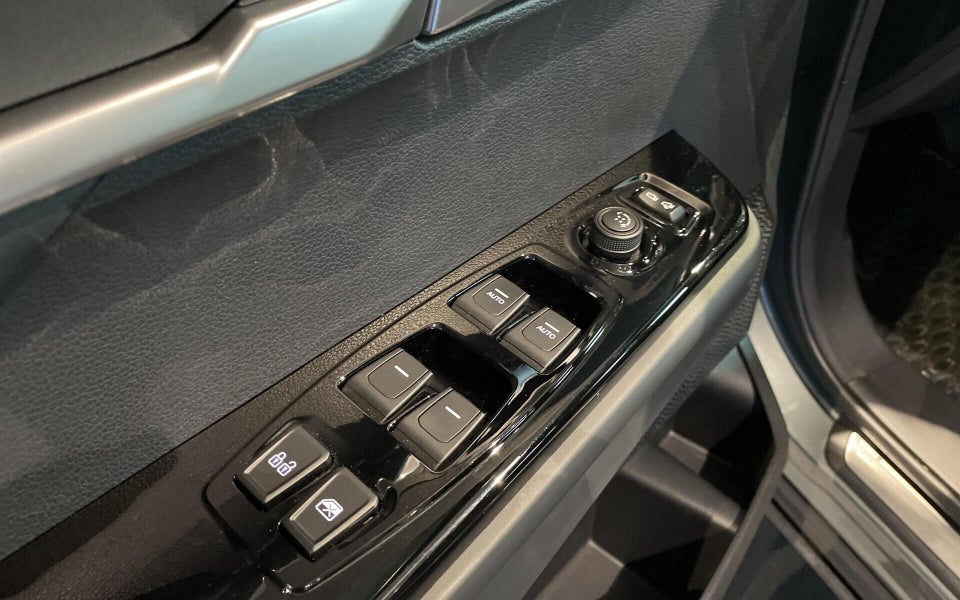 KGM Torres EVX Exclusive 5d