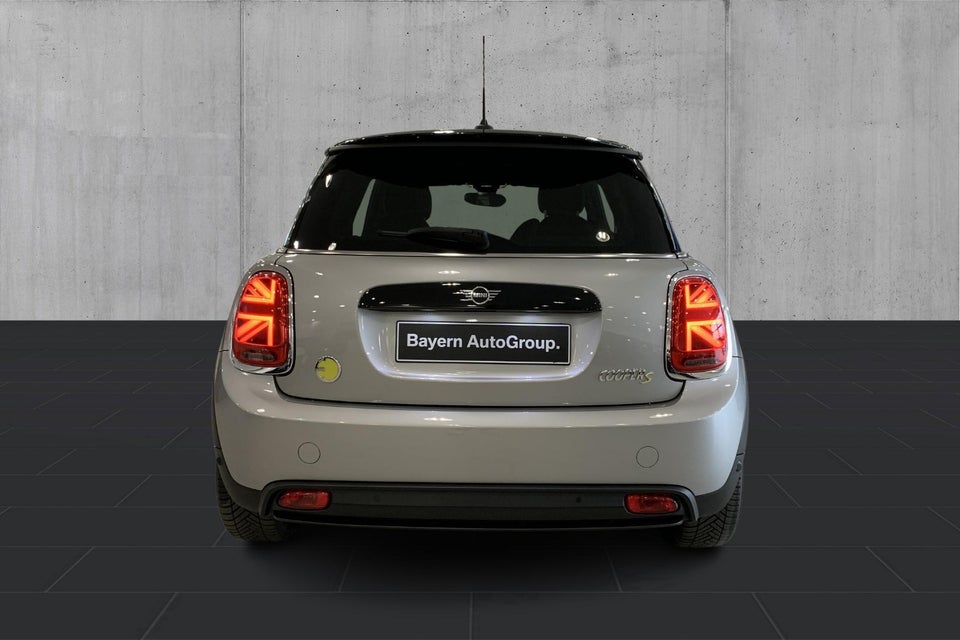 MINI Cooper SE Classic Trim 3d