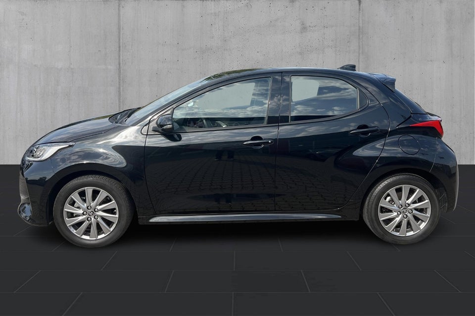 Toyota Yaris 1,5 Hybrid Active Tech e-CVT 5d