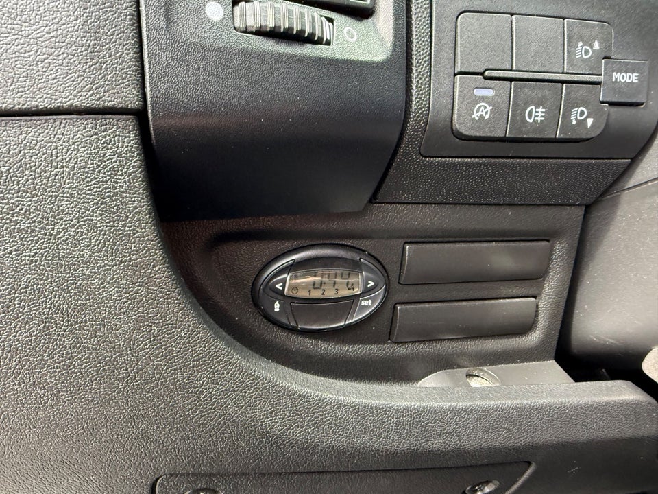 Peugeot Boxer 333 2,2 BlueHDi 140 L2H2 Premium