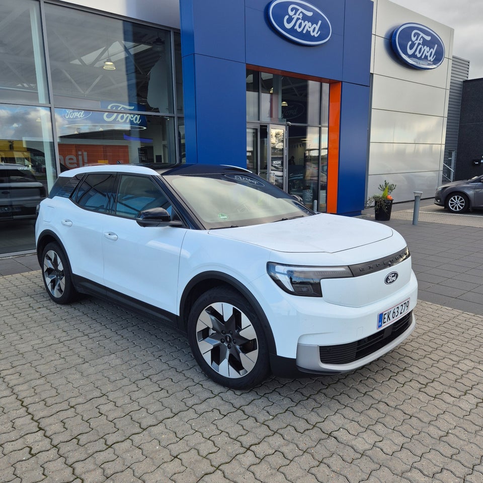 Ford Explorer 82 Premium Extended Range 5d