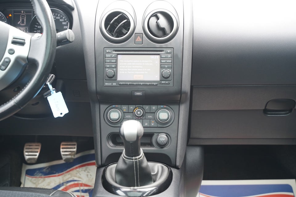 Nissan Qashqai 1,6 Tekna 5d