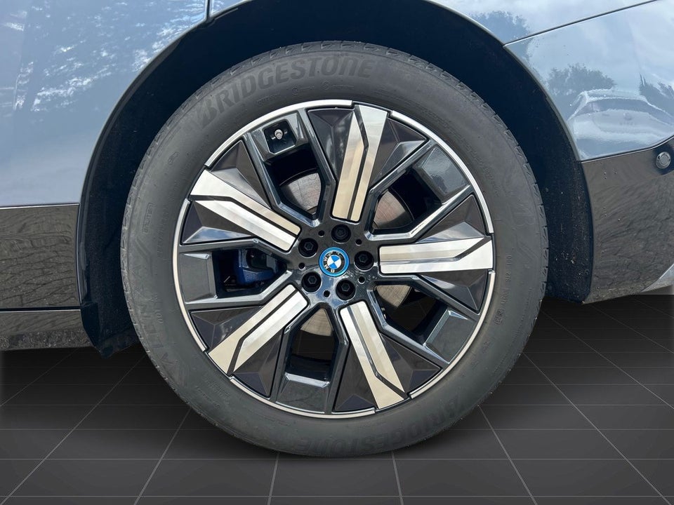 BMW iX xDrive40 5d