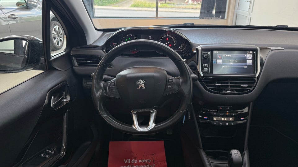 Peugeot 208 1,2 VTi 82 Allure Sky 5d