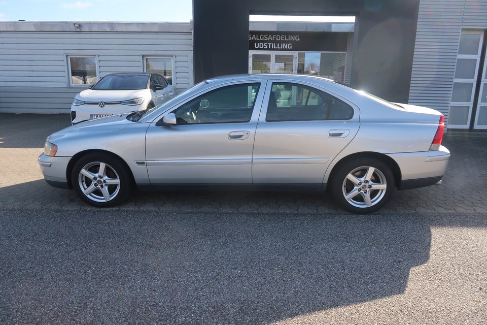 Volvo S60 2,4 170 aut. 4d