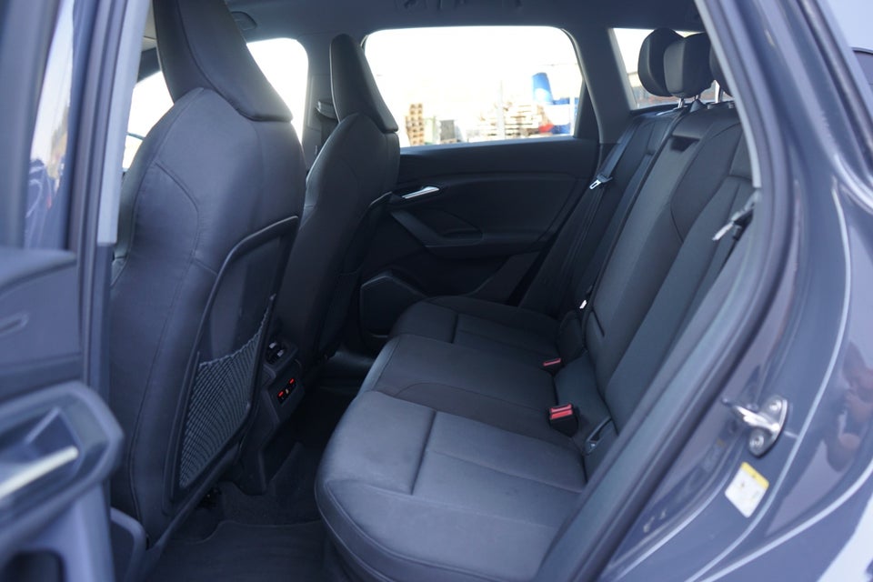 Audi Q6 e-tron S-line quattro 5d
