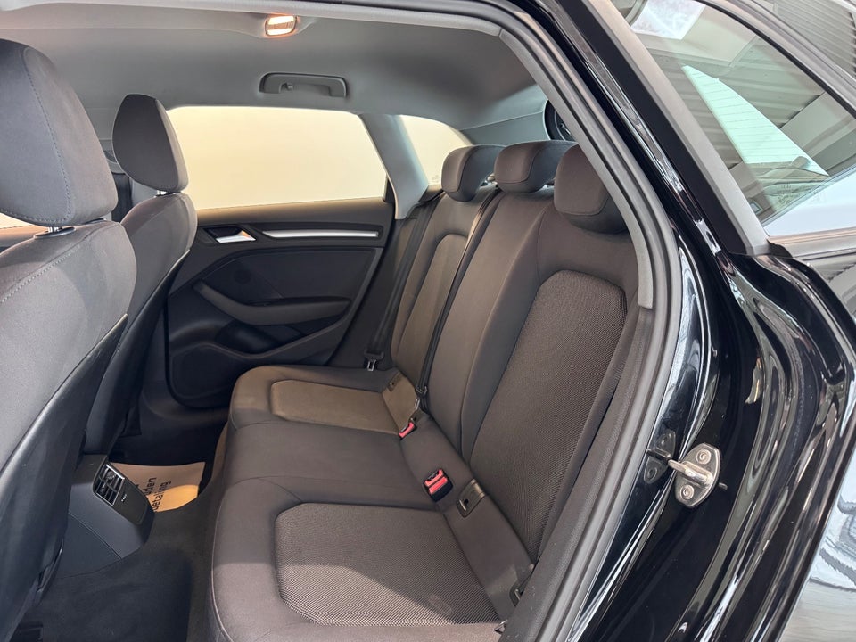 Audi A3 1,4 e-tron Sportback S-tr. 5d