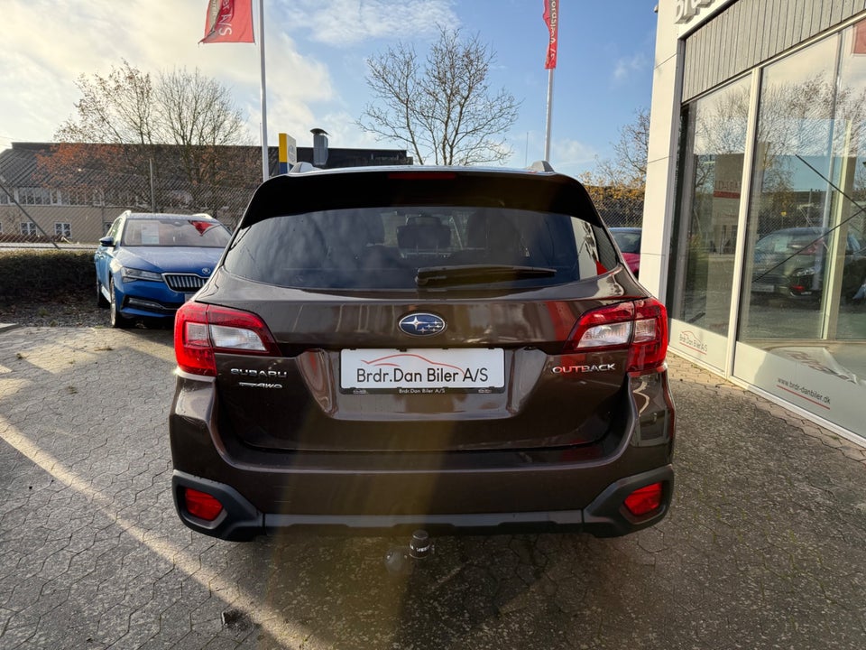 Subaru Outback 2,5 Summit CVT 5d