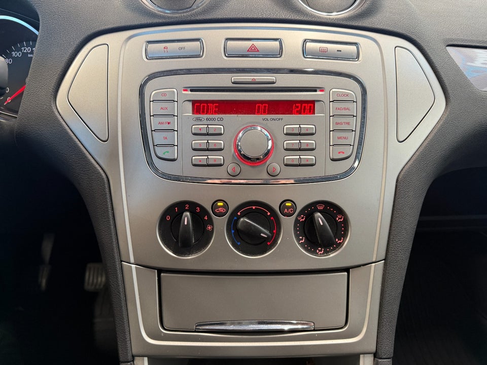 Ford Mondeo 1,6 Ti-VCT 110 Ambiente stc. 5d