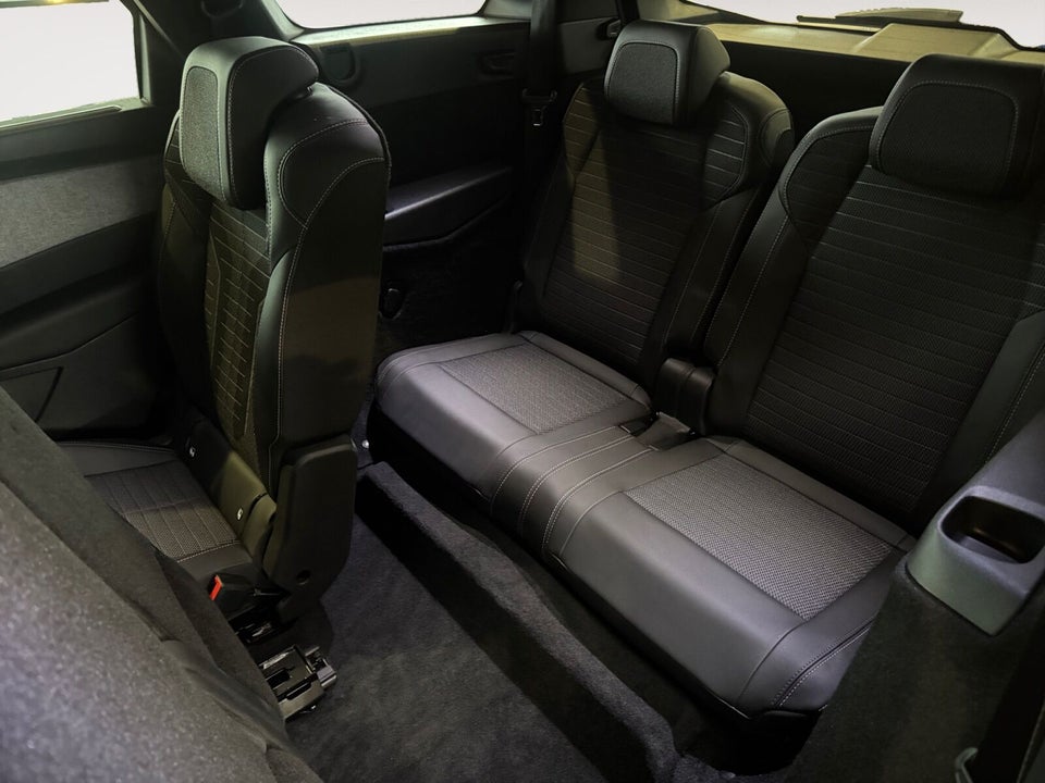 Peugeot e-5008 77 Allure 7prs 5d