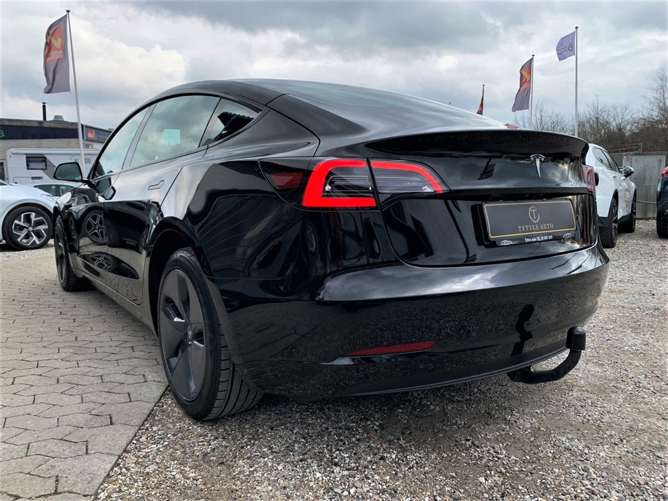 Tesla Model 3 RWD 4d