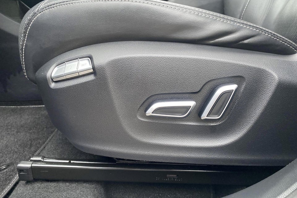 MG Marvel R Luxury 5d