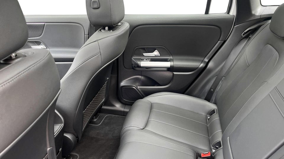 Mercedes EQA300 Progressive 4Matic 5d