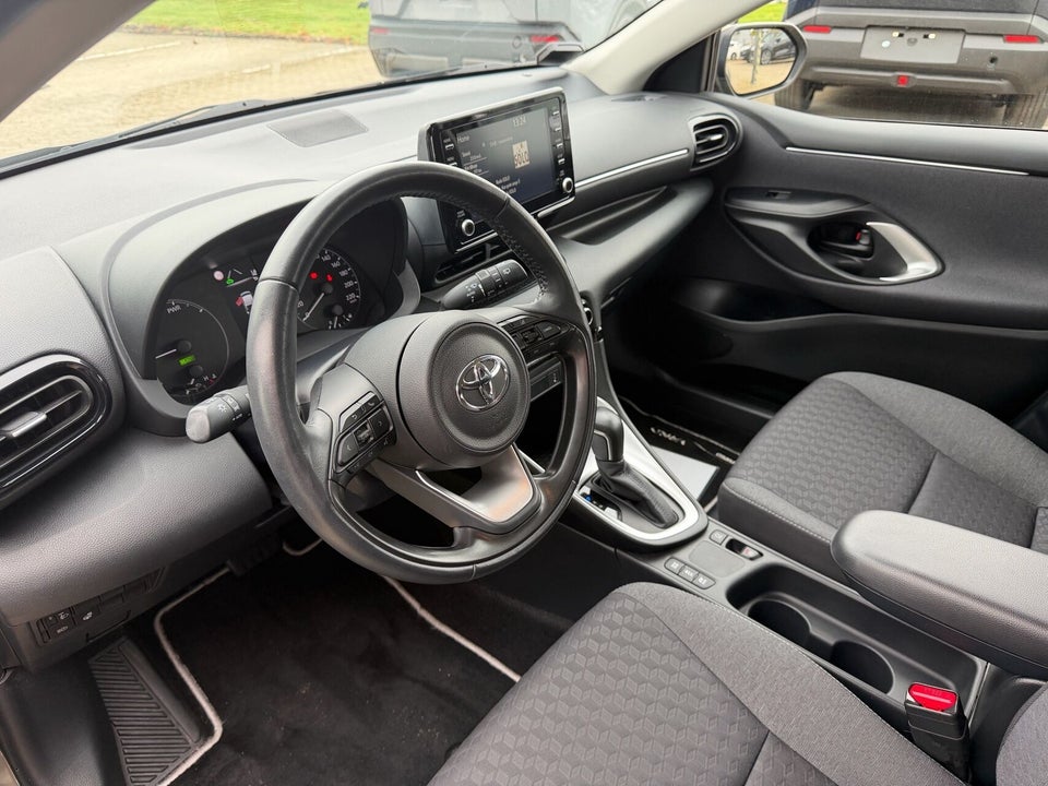 Toyota Yaris 1,5 Hybrid Active Tech+ e-CVT 5d